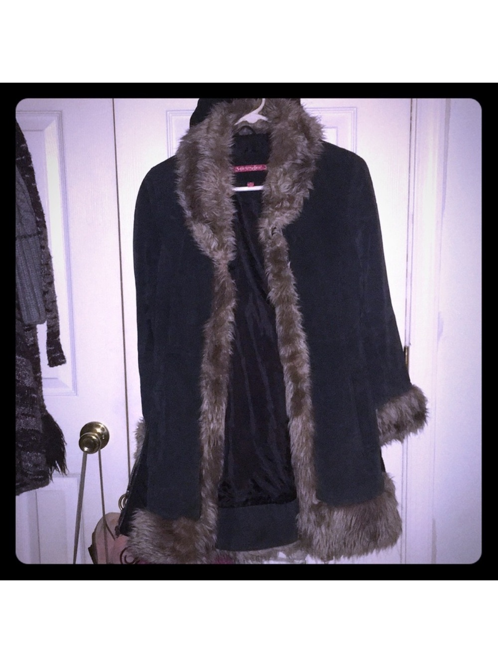 IN SEARCH OF JENNYFER J COAT